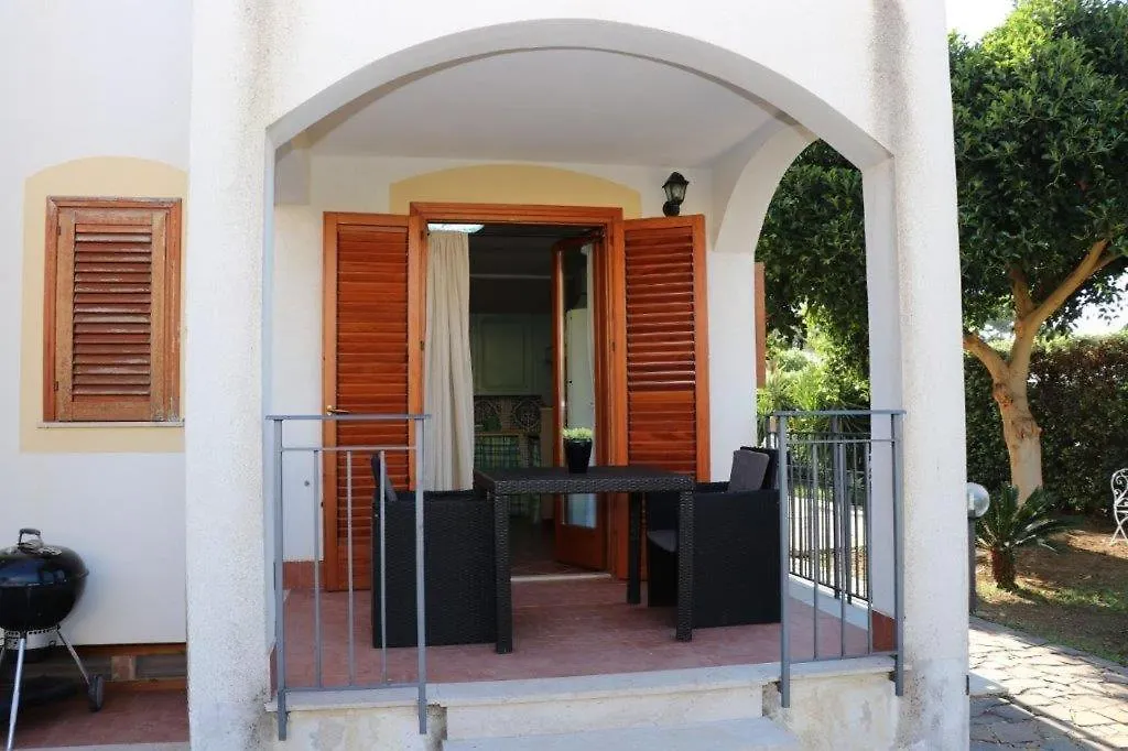 Villa Cavalluccio Marino Con Piscina Idromassaggio Carini Italia