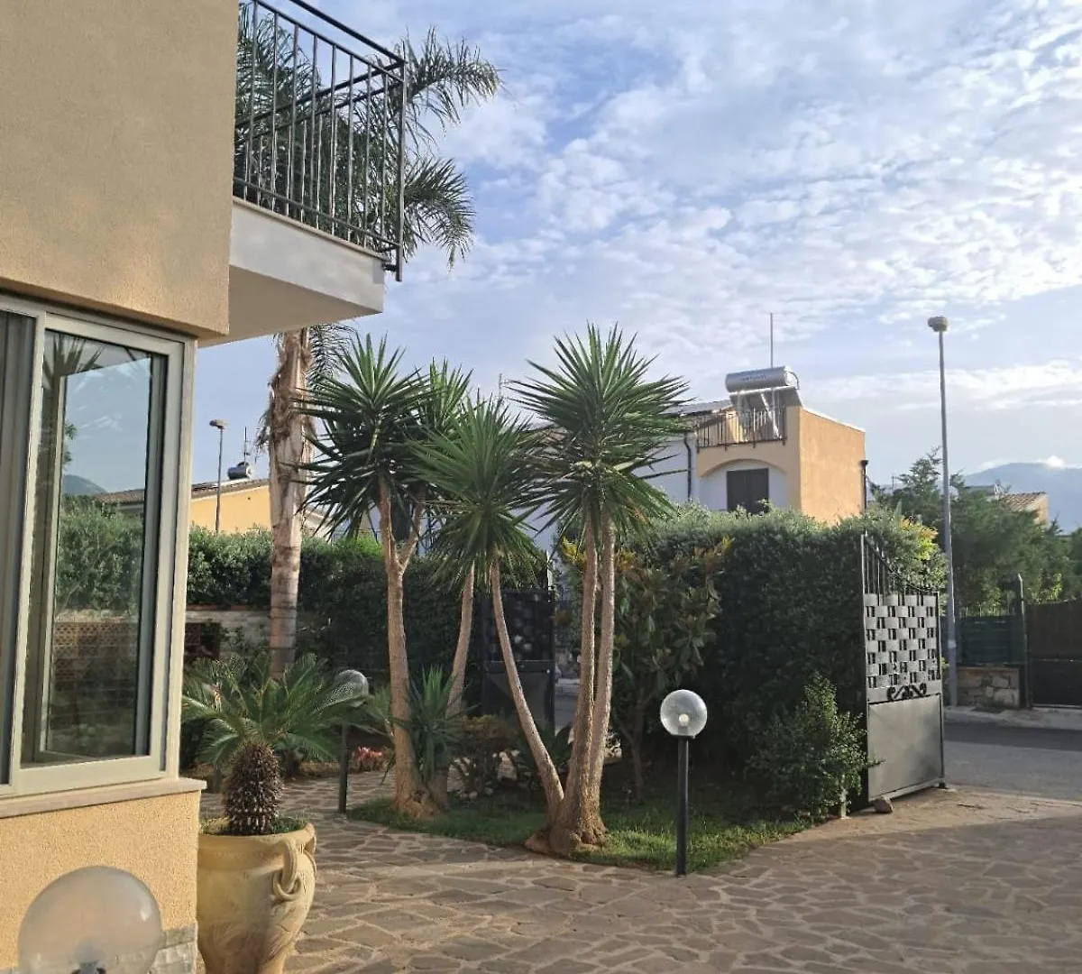 Villa Cavalluccio Marino Con Piscina Idromassaggio Carini Italia