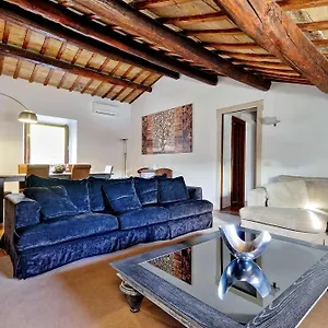 Piazza Mattei Elegant | Romeloft Appartement Rome